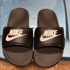 Size 8 Nike Slides